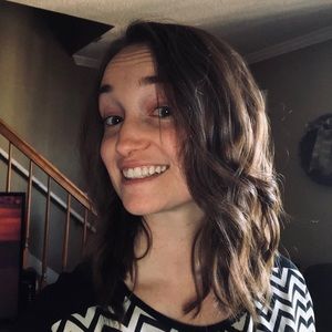 Meet your Posher, Cassandra